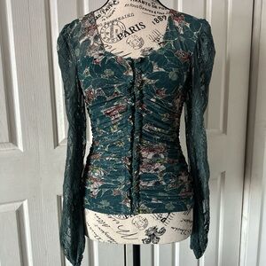 Gimmicks by BKE Green Floral Lace Blouse